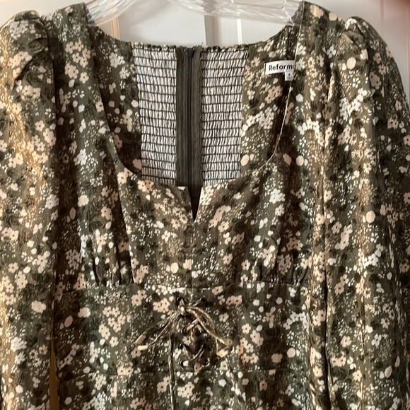 Gorgeous FEMININE & romantic Reformation green floral festive dress NWOT 4 💕 - Picture 5 of 10